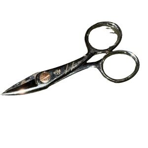 VTG Curved Wiss Scissors 623 1/2 USA Steel Pedicure Sharp Craft Needlepoint